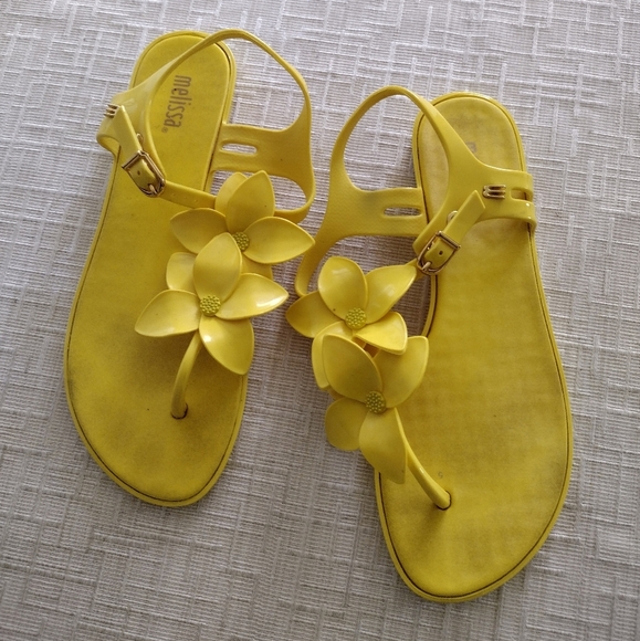 MELISSA Jelly Solar Hawaii Yellow Floral Toe Post Sandals size 6 - Picture 1 of 3